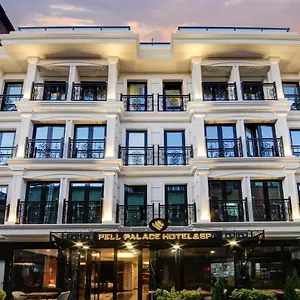 Pell Palace & فندق